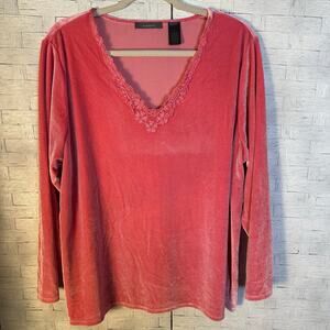 Liz Claiborne women’s blouse V-neck pink velvet soft cozy lace collar plus size